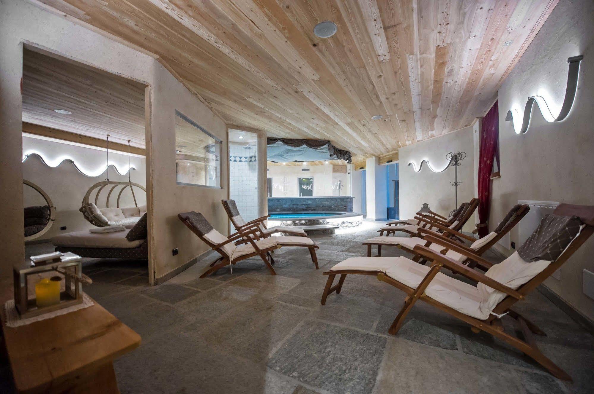 Hotel Jolanda Sport Gressoney-La-Trinite Exterior photo